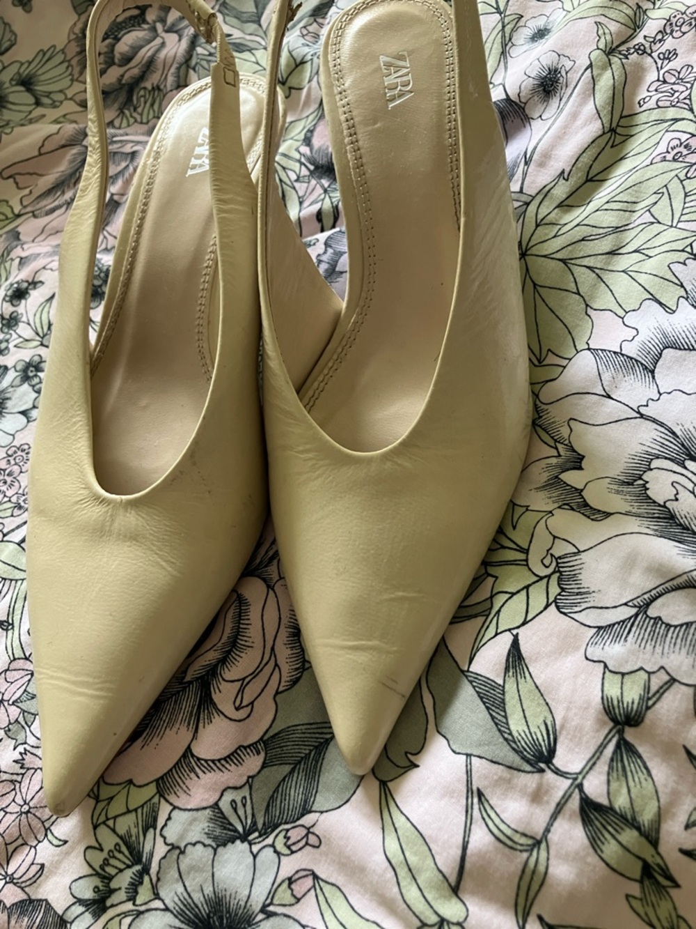 Zara Pale Yellow Pointed Slingback Heels